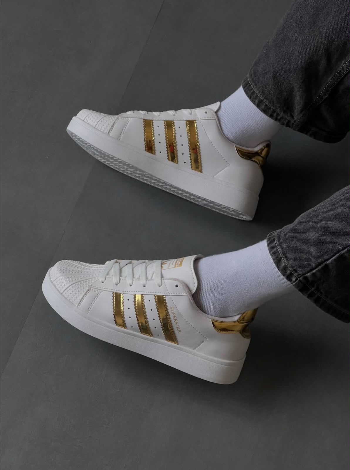 ADIDAS SUPERSTAR