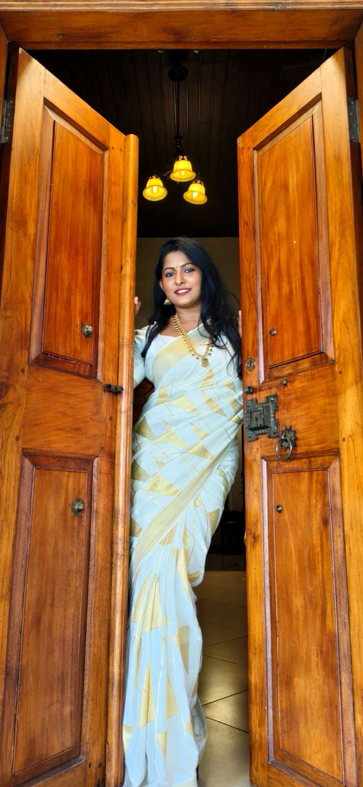 Diamond gold kasavu Embroidery cotton saree