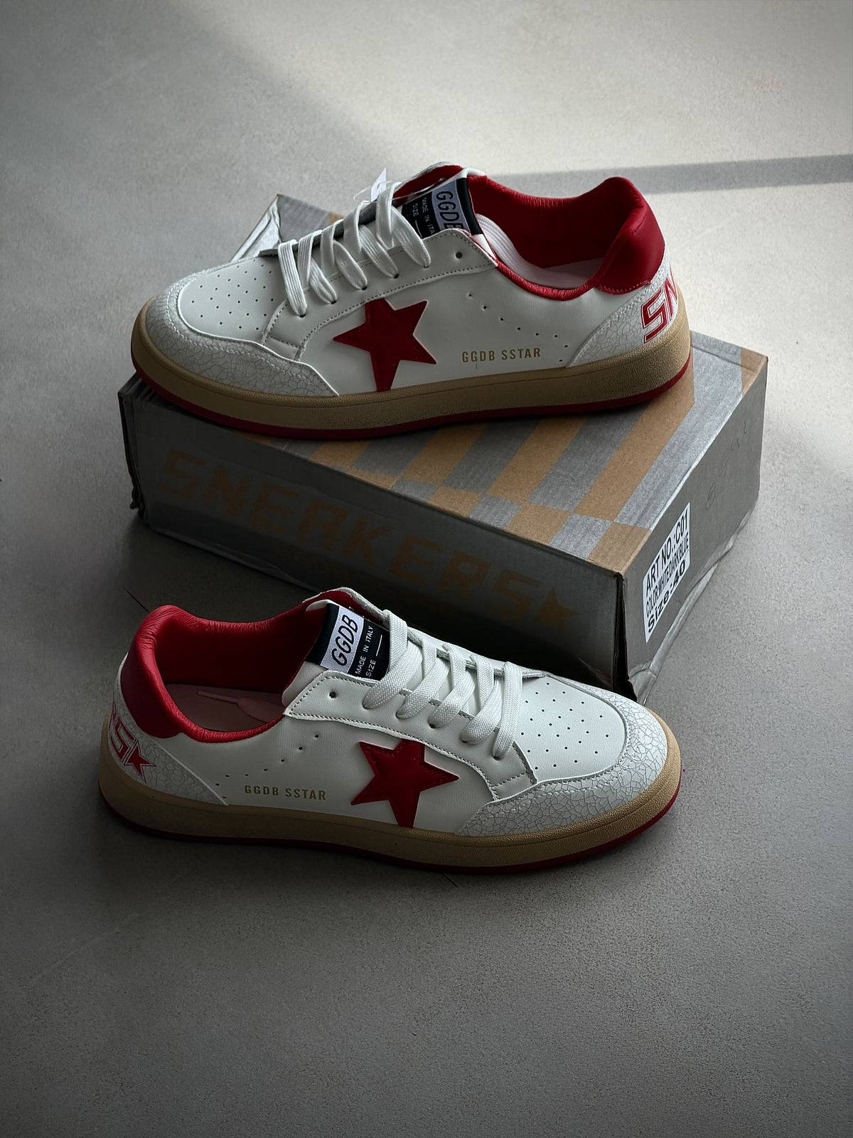 GOLDEN GOOSE