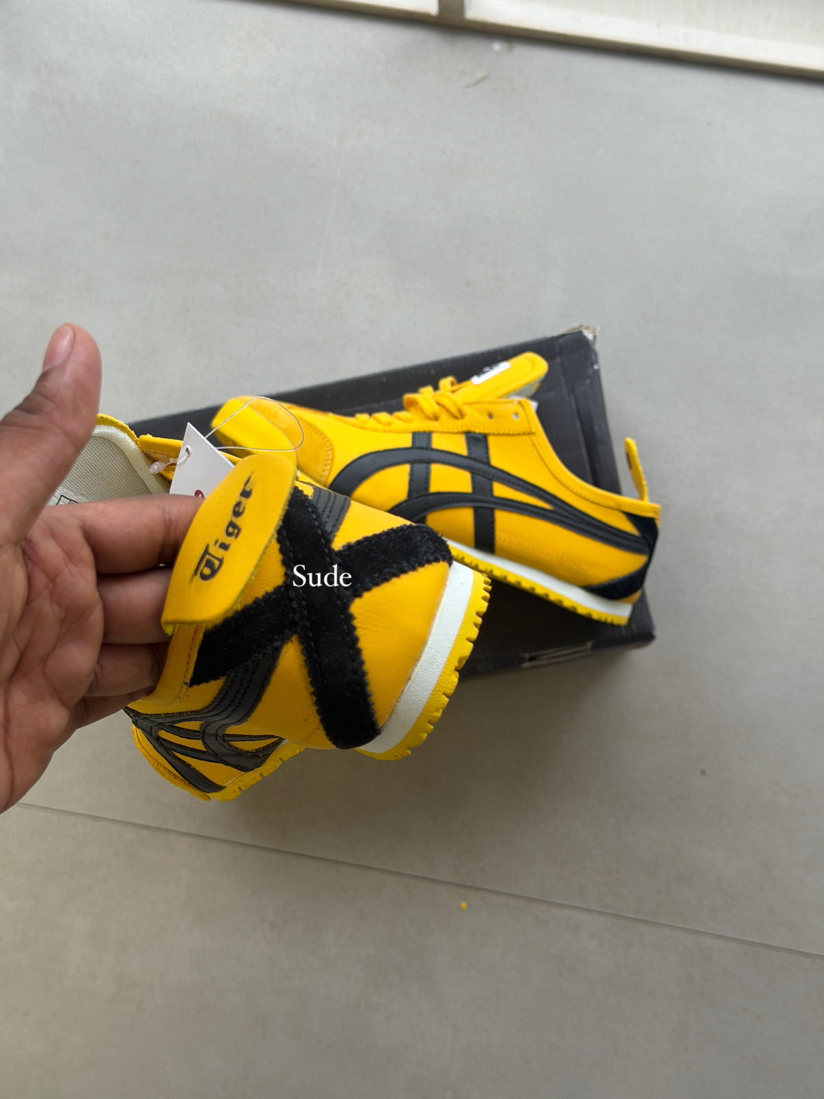 YELLOW TIGER