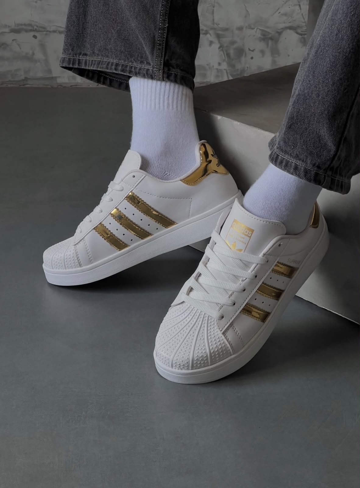 ADIDAS SUPERSTAR